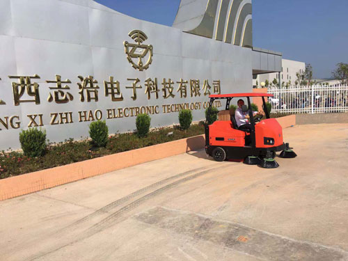 為什么掃地車更適合工廠車間使用