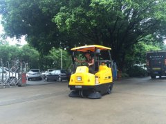 長(zhǎng)沙哪里有掃地機(jī)廠家,掃地車好不好用