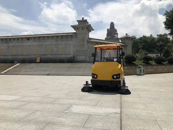 掃地車適合掃水泥地面嗎