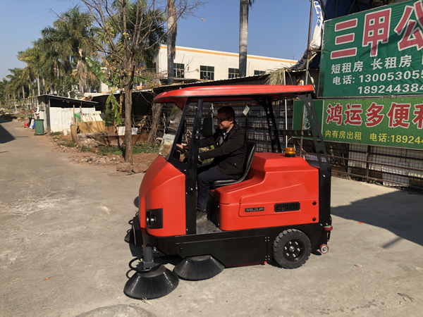 初次使用工廠掃地車，這6點需要特別注意