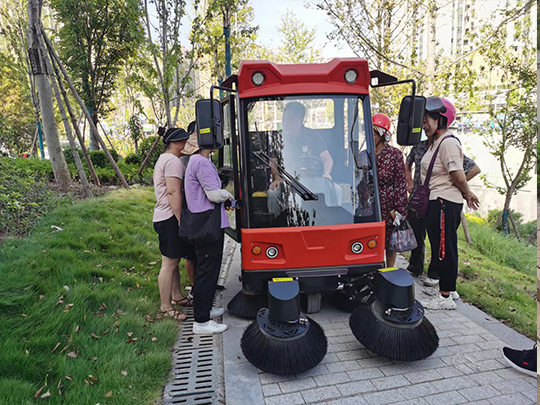 電動掃地機能發(fā)揮什么功能呢？